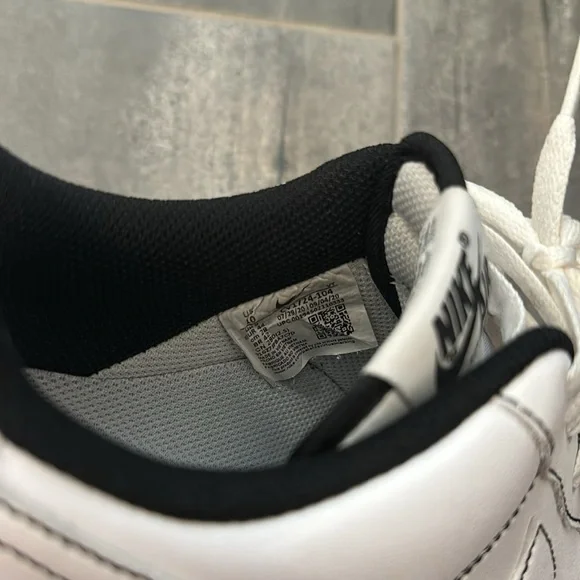 Mens Nike Air Force 1 Low ‘07, Size 10, White & Black - Picture 8 of 8